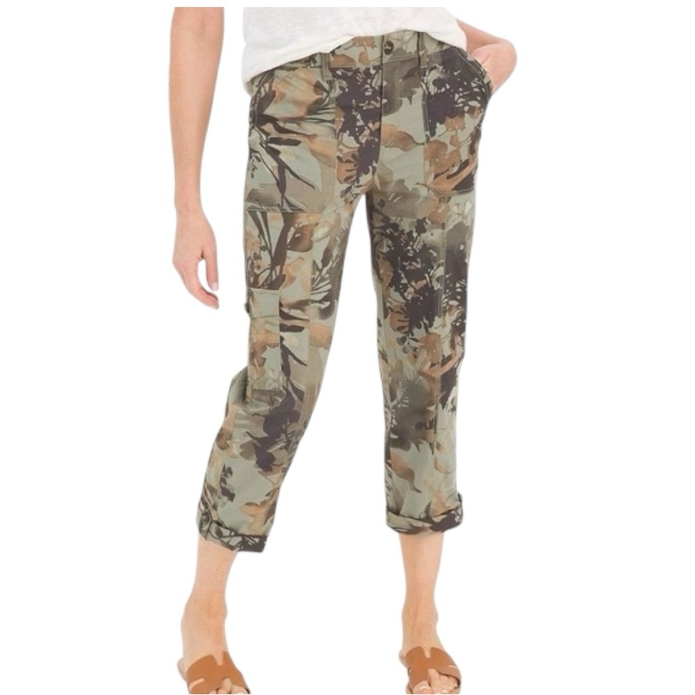 Chico's Women’s‎ Floral Camouflage Ankle Pants Size 12 Camo Casual